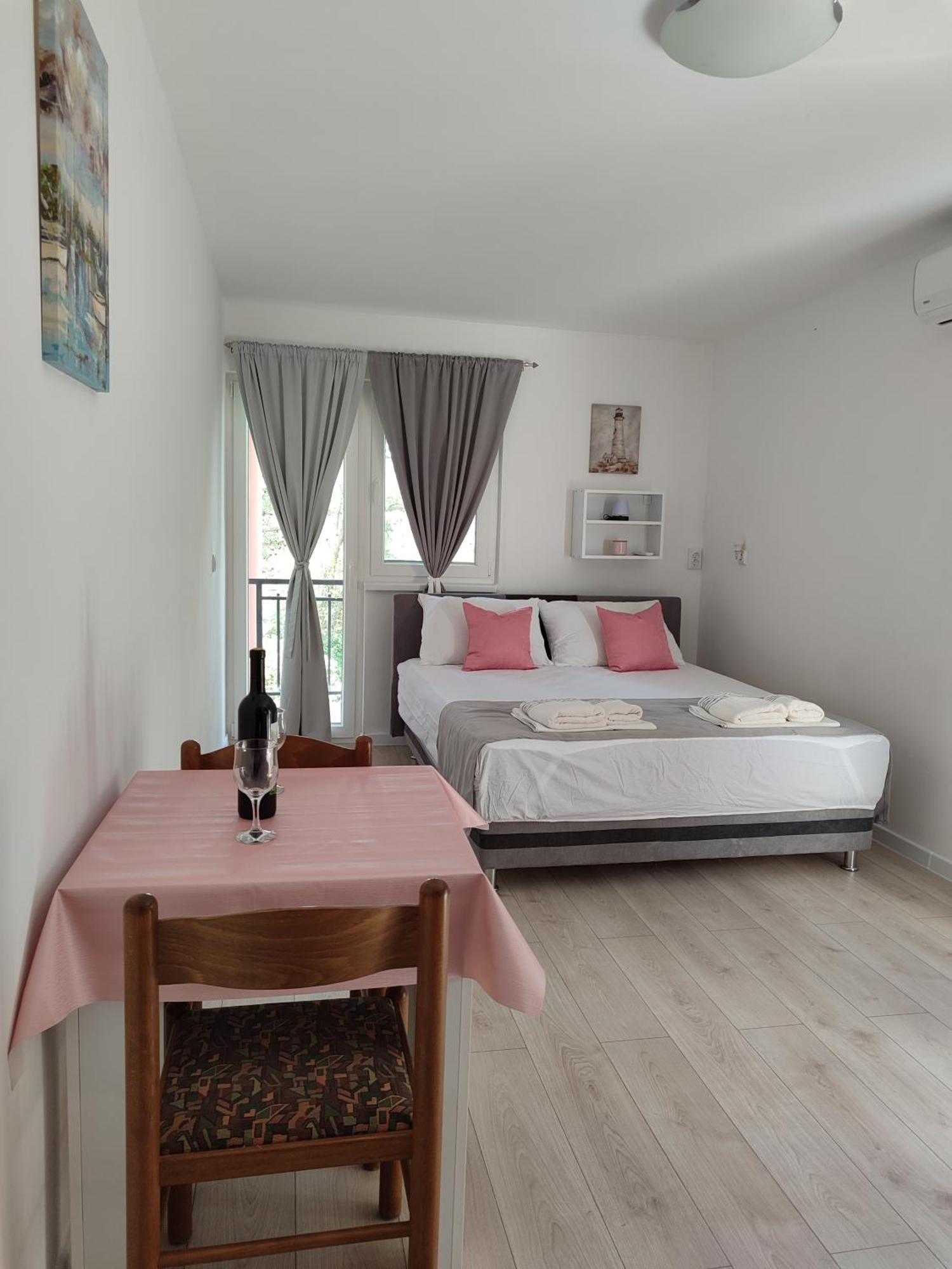 Apartments Glibic ザオストログ エクステリア 写真