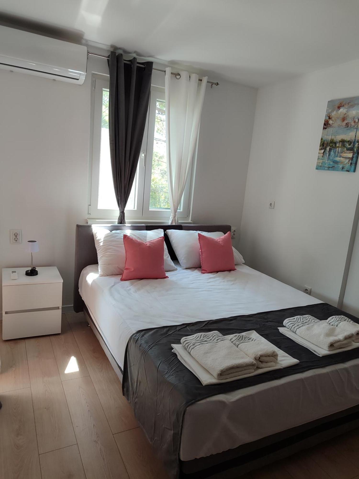 Apartments Glibic ザオストログ エクステリア 写真