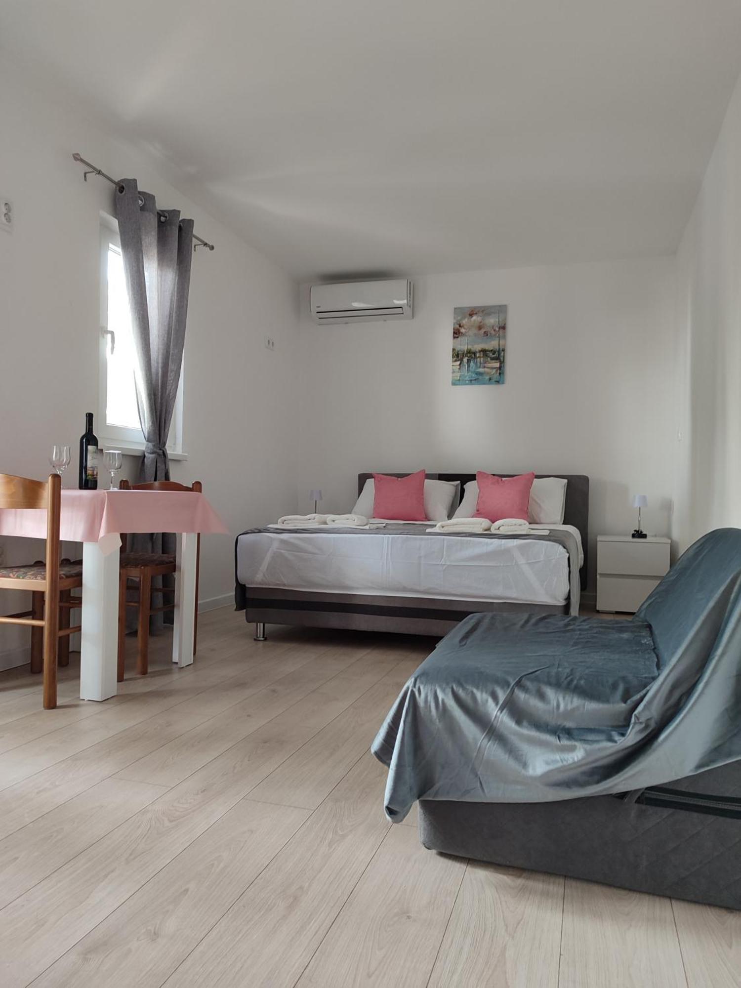 Apartments Glibic ザオストログ エクステリア 写真