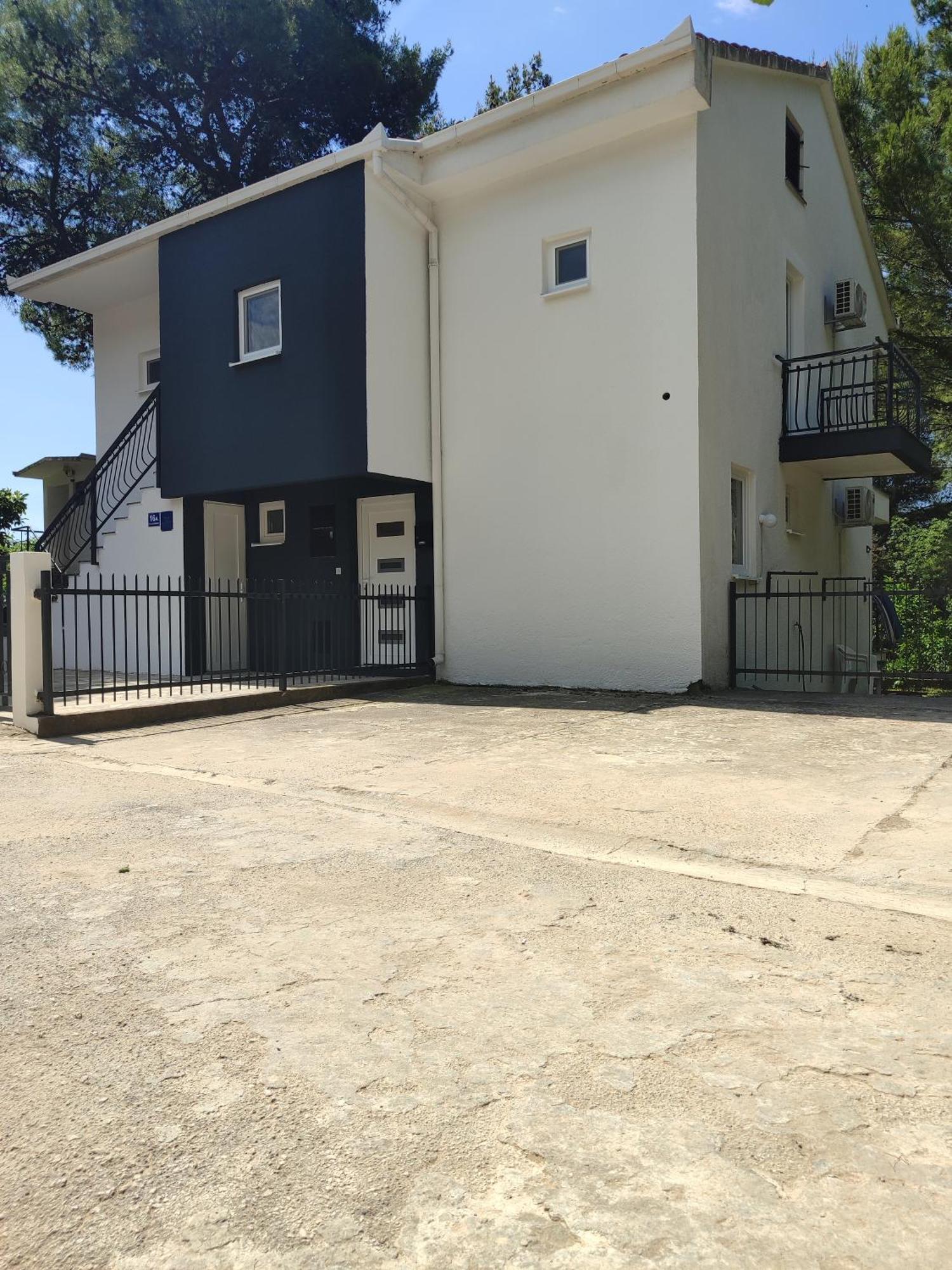 Apartments Glibic ザオストログ エクステリア 写真