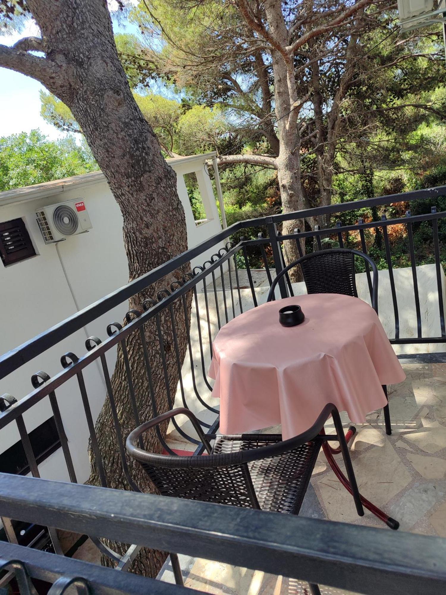 Apartments Glibic ザオストログ エクステリア 写真