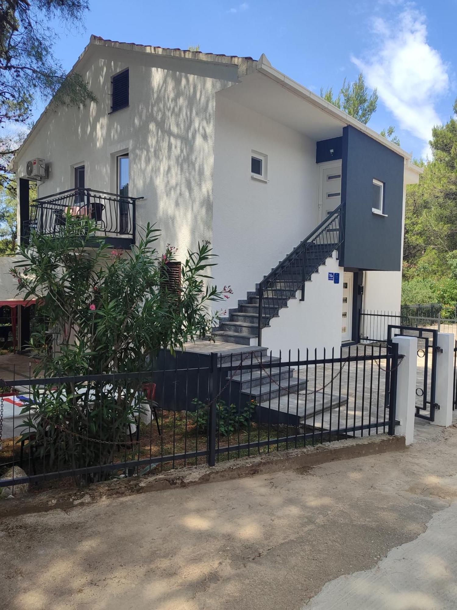 Apartments Glibic ザオストログ エクステリア 写真